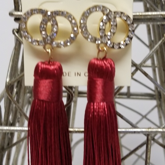 🎉Host Pick 🎉 Red Long Tassel Rhinestone Earrings New - Picture 2 of 7